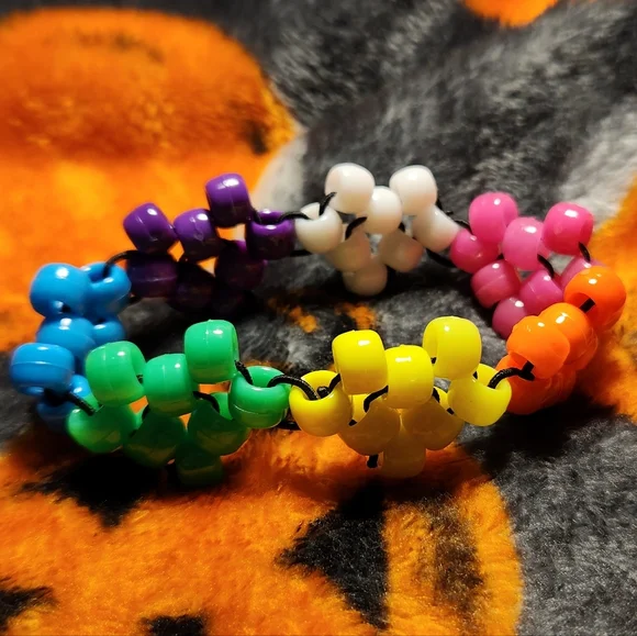 Heart kandi bracelet - Picture 4 of 4